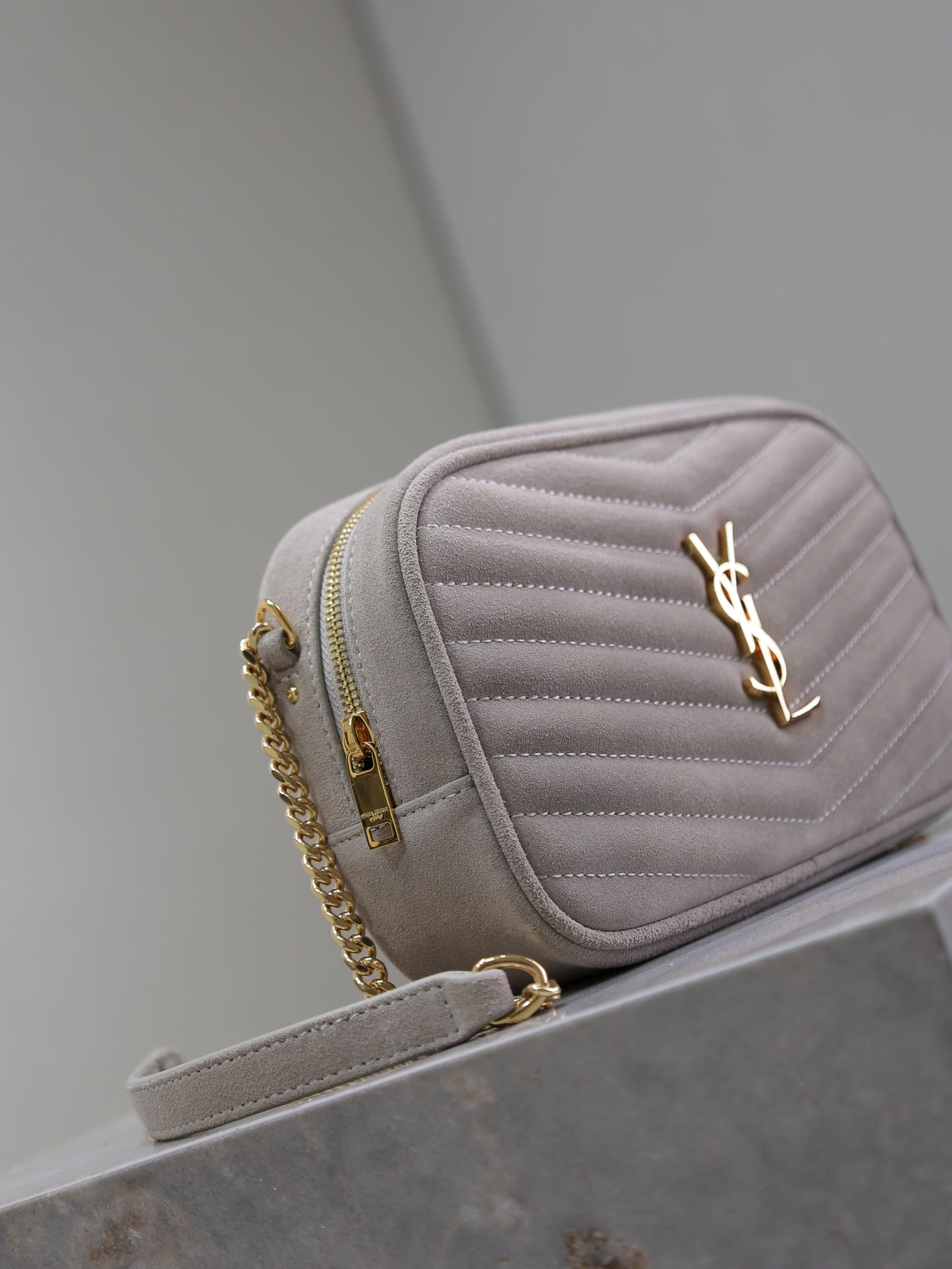 LOU MINI CAMERA BAG 18 IN SILVER PINK SUEDE GOLD HARDWARE