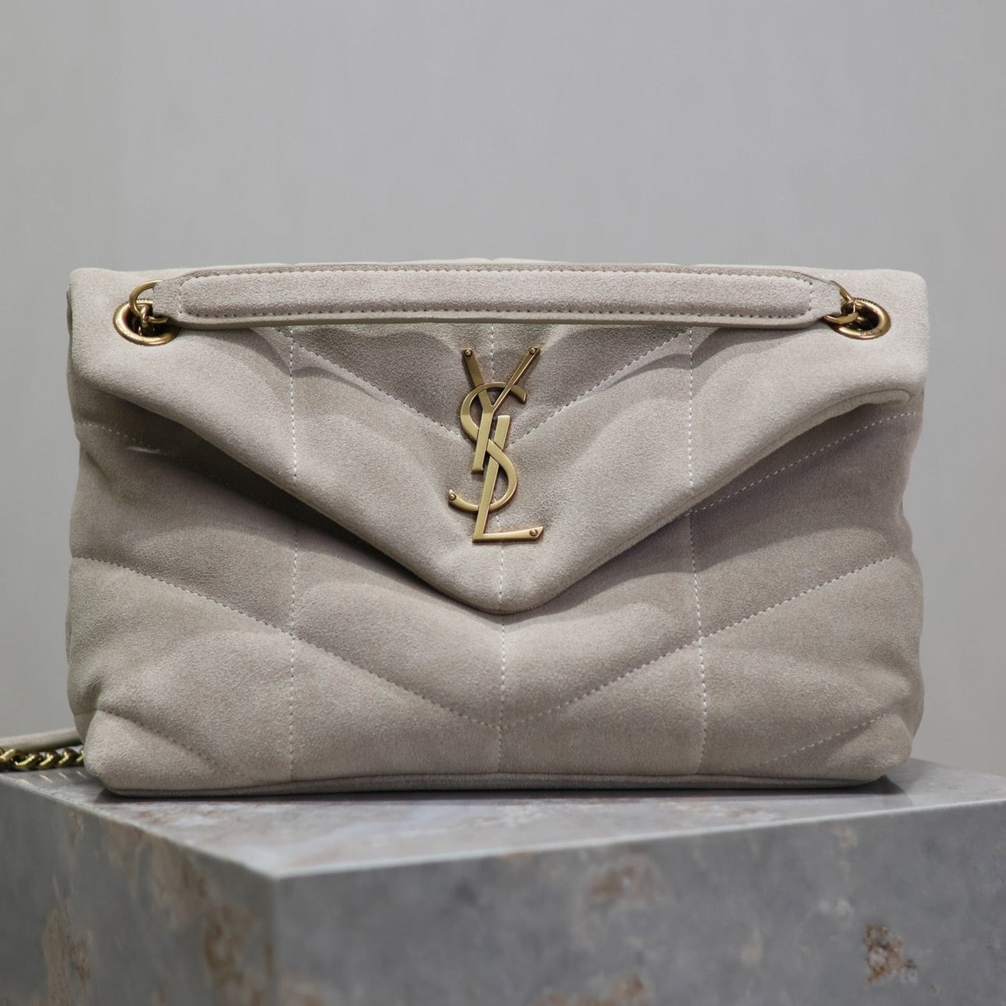 PUFFER BAG 29 IN OYSTER TAN SUEDE GOLD HARDWARE