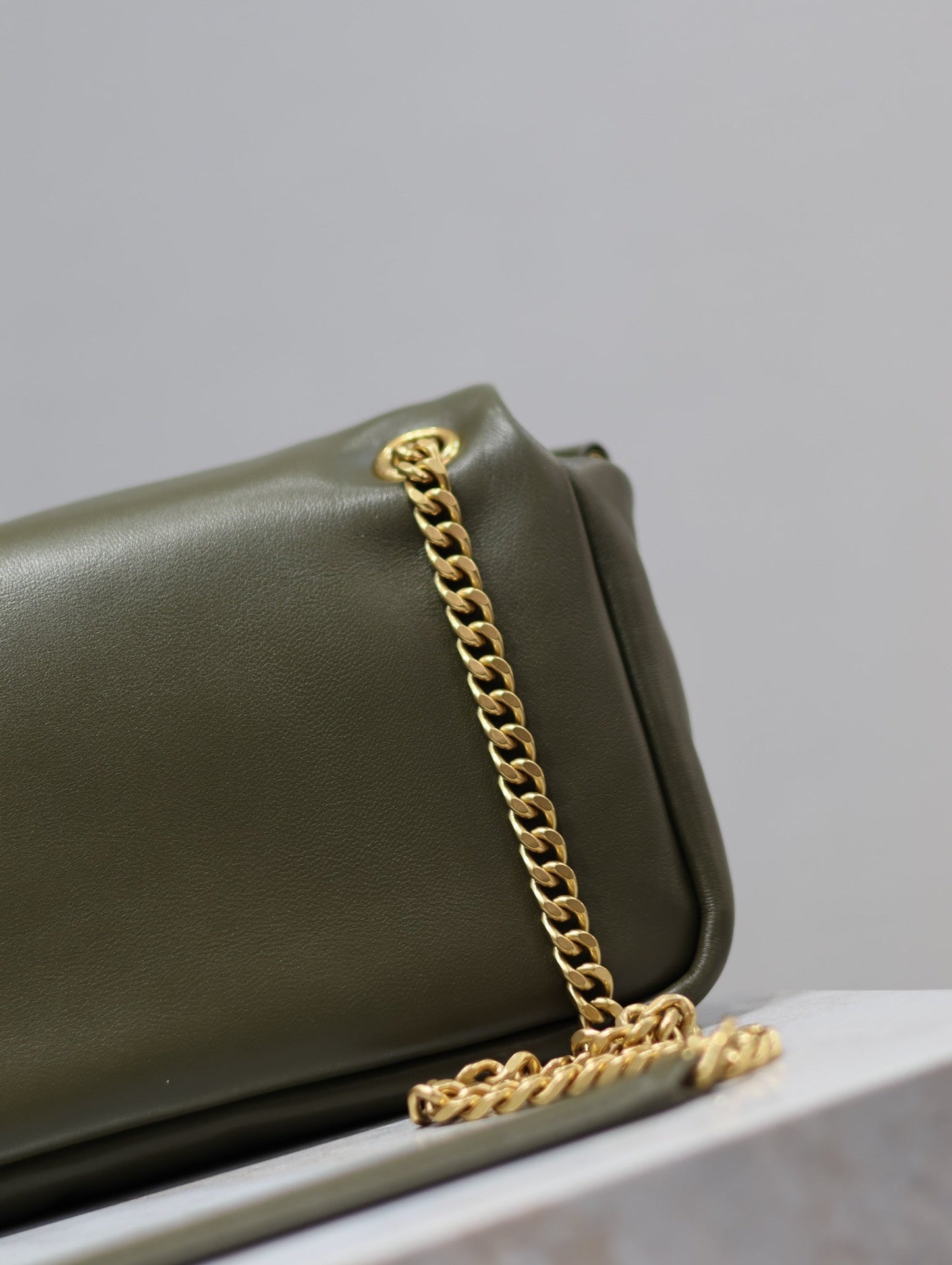 CALYPSO CHAIN BAG 26 IN ARMY GREEN SMOOTH LAMBSKIN