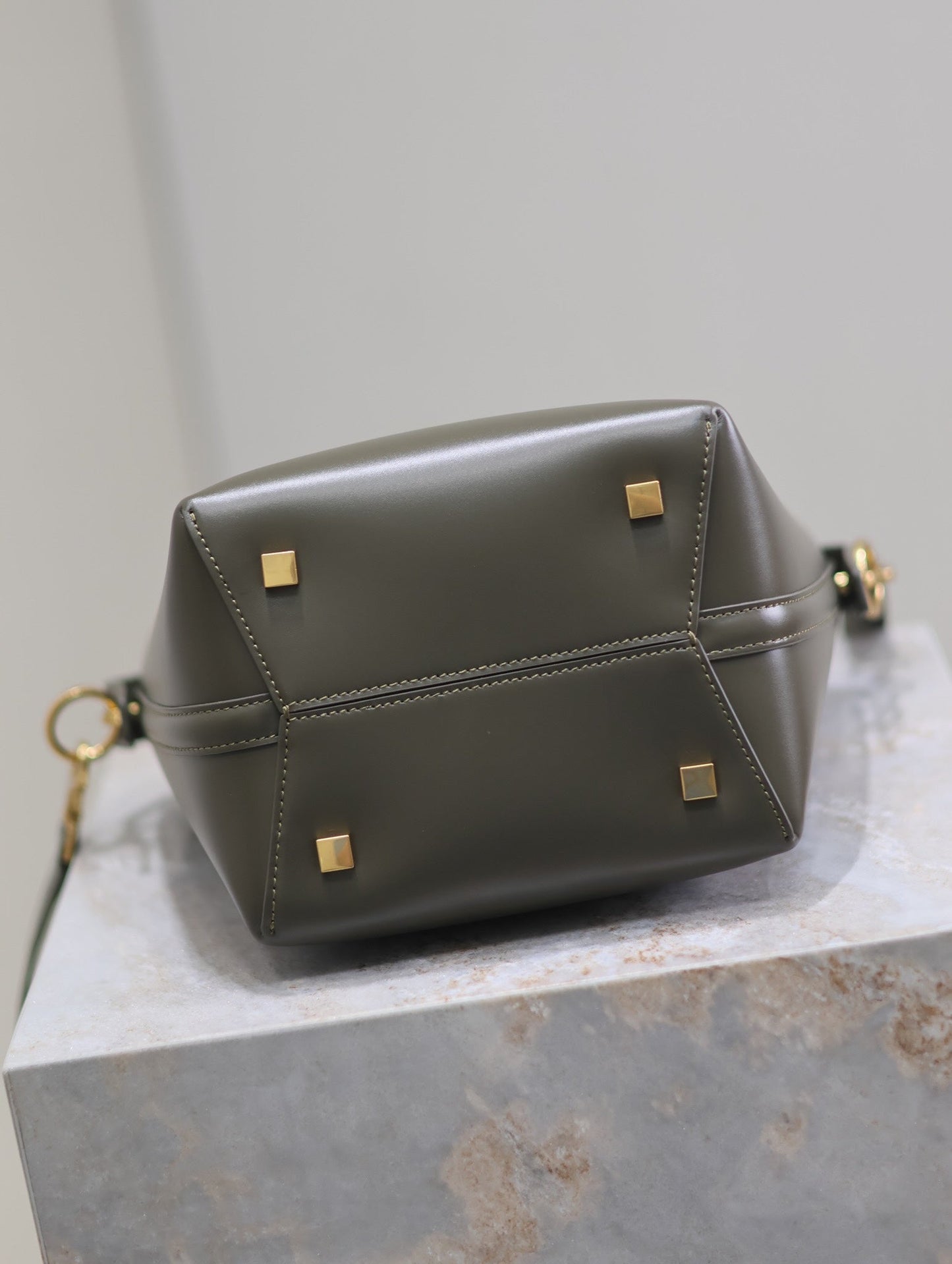 LE 37 SMALL BUCKET BAG 20 IN KHAKI GREEN CALFSKIN GOLD HARDWARE