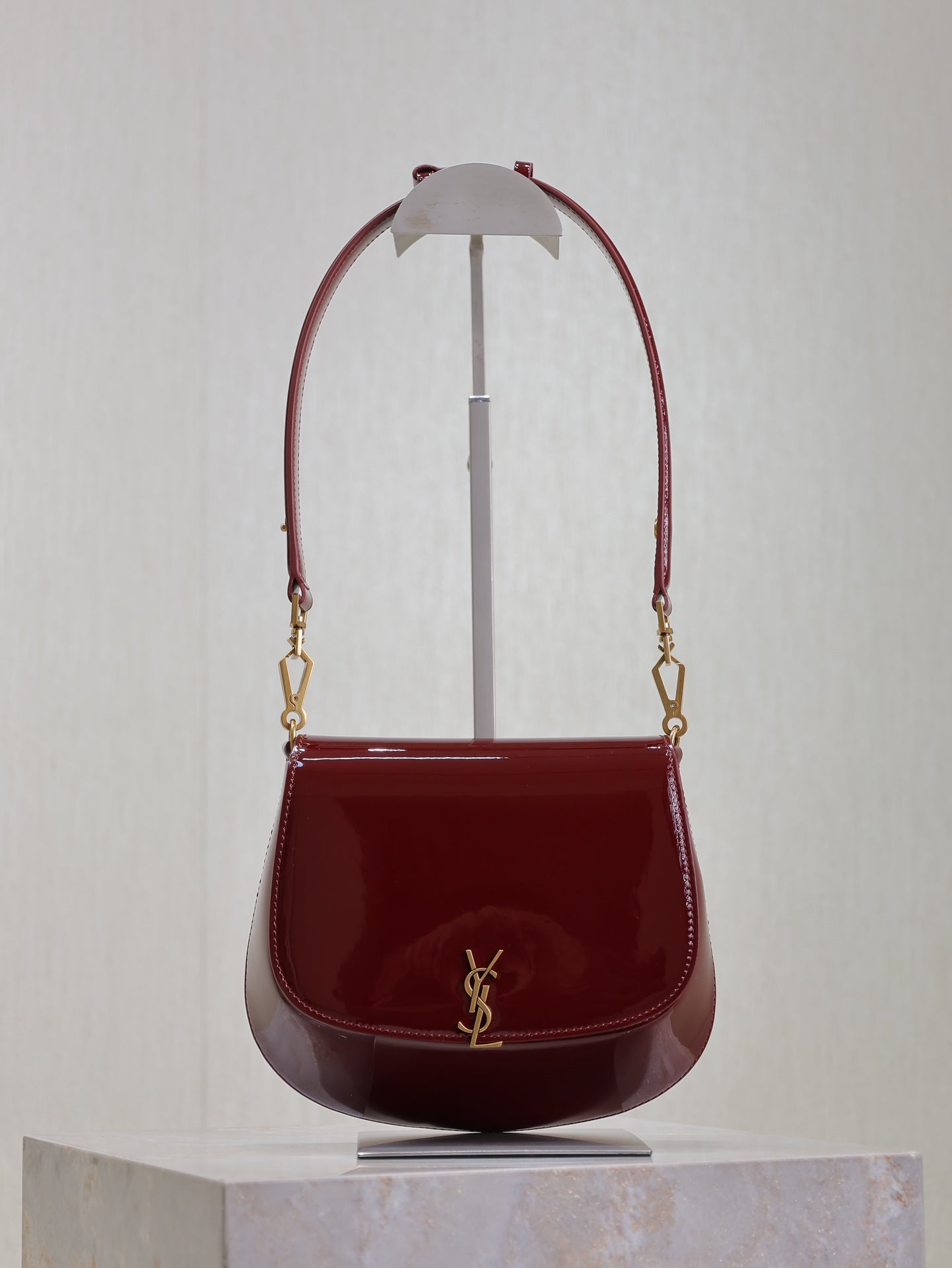 VOLTAIRE SADDLE BAG 21 IN BORDEAUX RED PATENT CALFSKIN