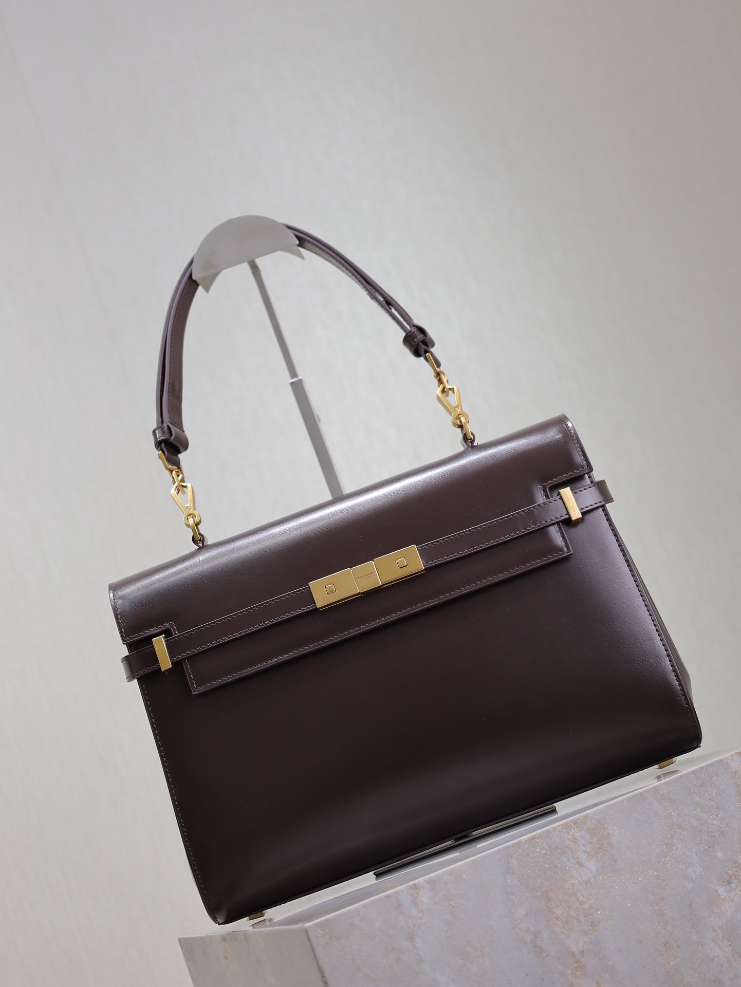 MANHATTAN TOP HANDLE BAG 32 IN BRUNETTE BROWN CALFSKIN