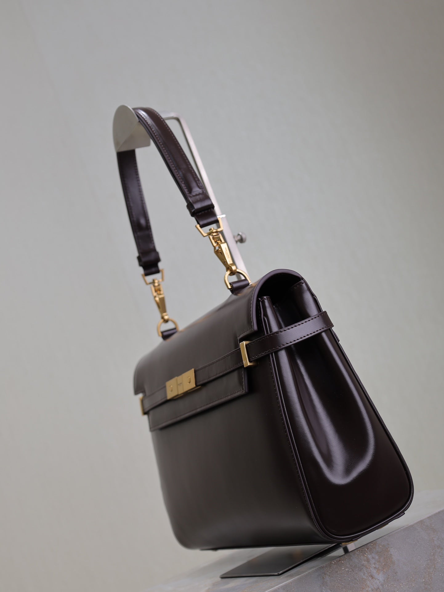 MANHATTAN TOP HANDLE BAG 32 IN BRUNETTE BROWN CALFSKIN