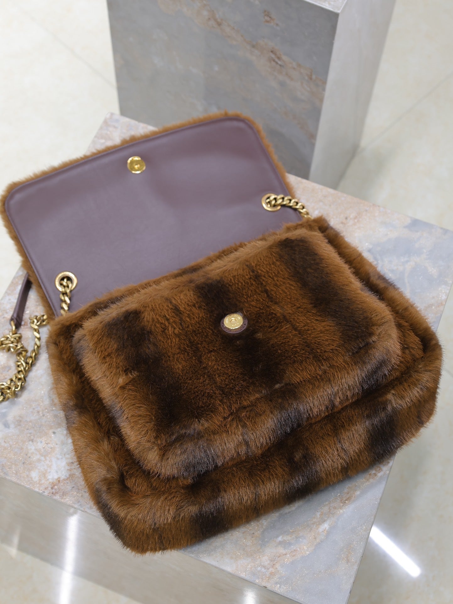 NIKI LARGE 32 IN COFFE BROWN MINK FUR GOLD HARDWARE