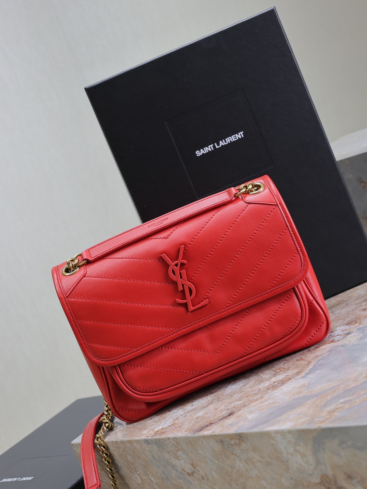 NIKI MEDIUM 28 IN CLASSIC RED LAMBSKIN GOLD HARDWARE