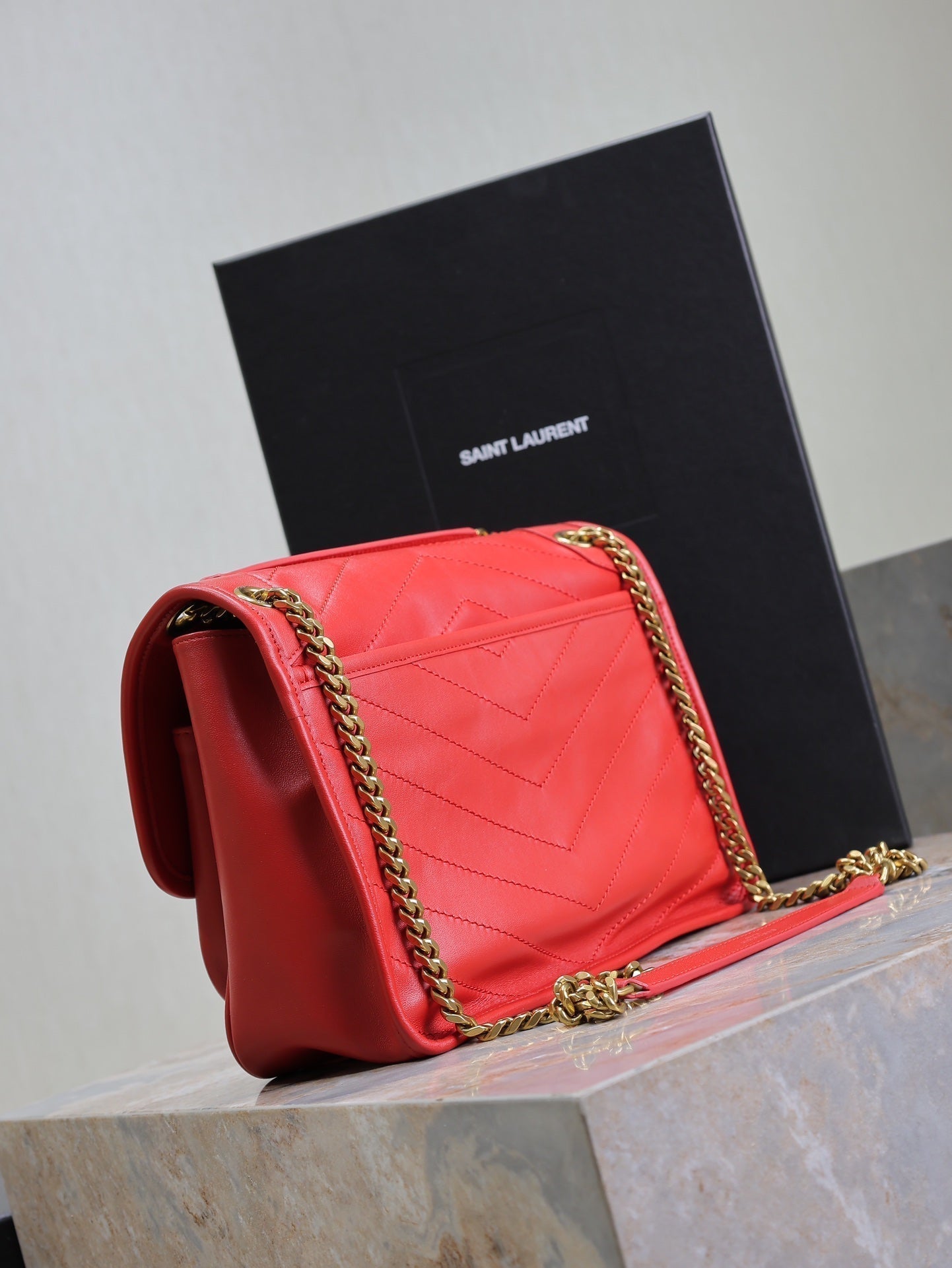 NIKI MEDIUM 28 IN CLASSIC RED LAMBSKIN GOLD HARDWARE