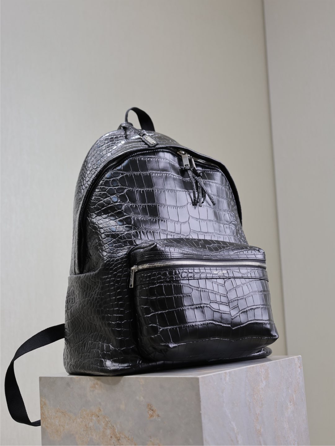 CITY BACKPACK 38 IN BLACK CROCODILE EMBOSSED CALFSKIN