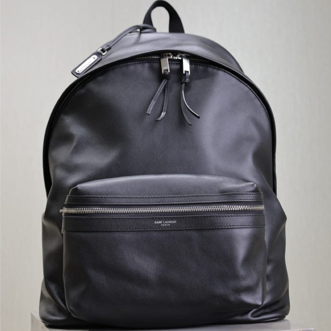 CITY BACKPACK 38 IN BLACK CALFSKIN