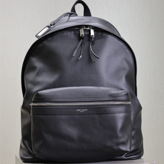 CITY BACKPACK 38 IN BLACK CALFSKIN