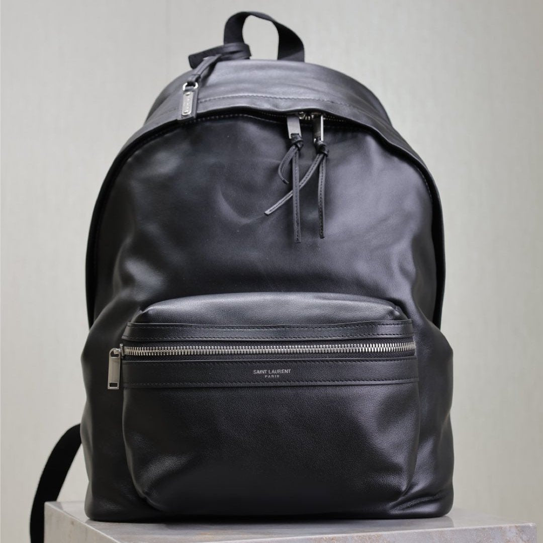 CITY BACKPACK 35 IN BLACK CALFSKIN