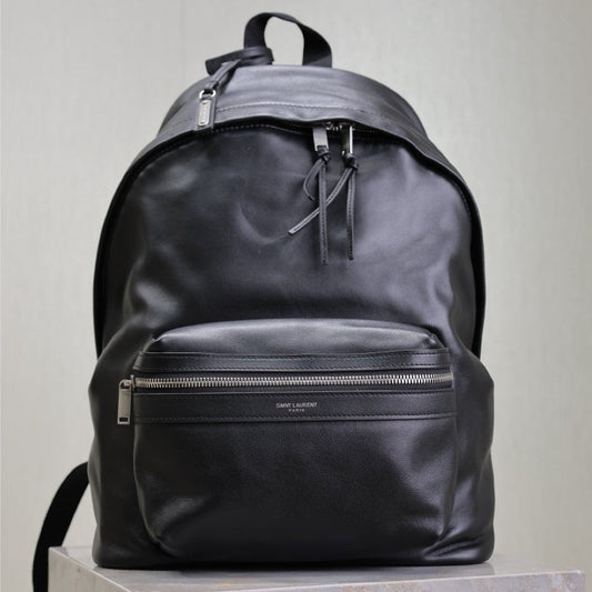 CITY BACKPACK 35 IN BLACK CALFSKIN