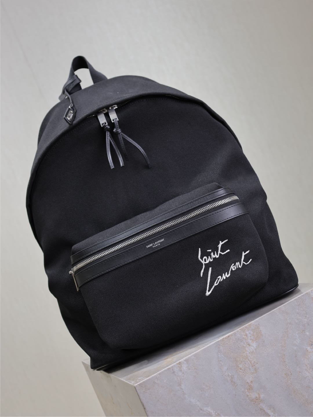 CITY BACKPACK 38 IN BLACK CANVAS WITH WHITE EMBROIDED LOGO