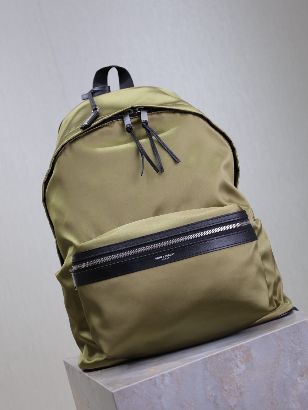 CITY BACKPACK 38 IN MOSS GREEN SILK