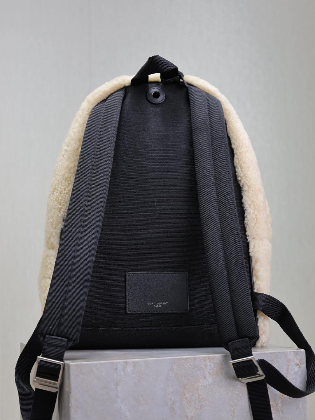 CITY BACKPACK 35 IN BEIGE SHEARLING