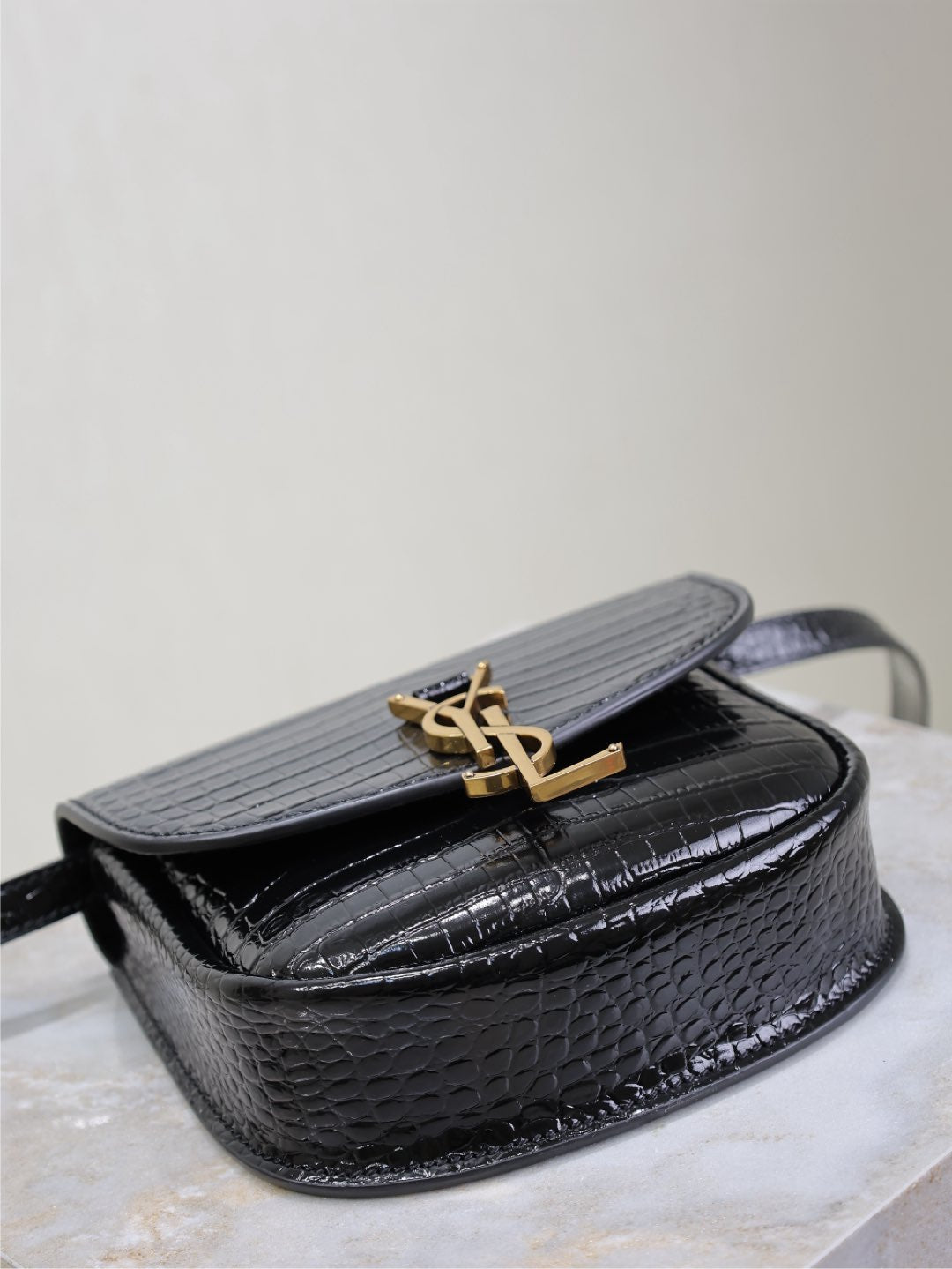 KAIA SMALL CROCODILE PATTERN BAG 18 IN BLACK GLOSSY CALFSKIN COPPER HARDWARE