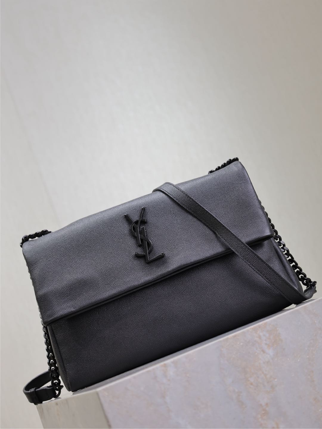 WEST HOLLYWOOD BAG 28 IN BLACK CALFSKIN BLACK HARDWARE