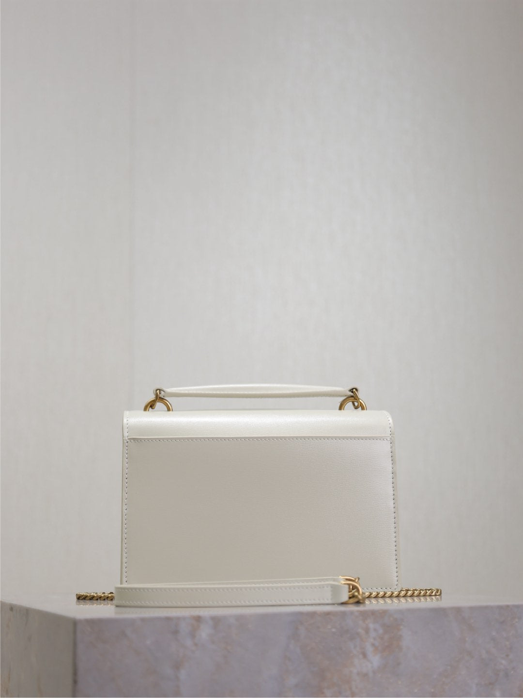 SUNSET SMALL BAG 19 IN WHITE CALFSKIN GOLD HARDWARE