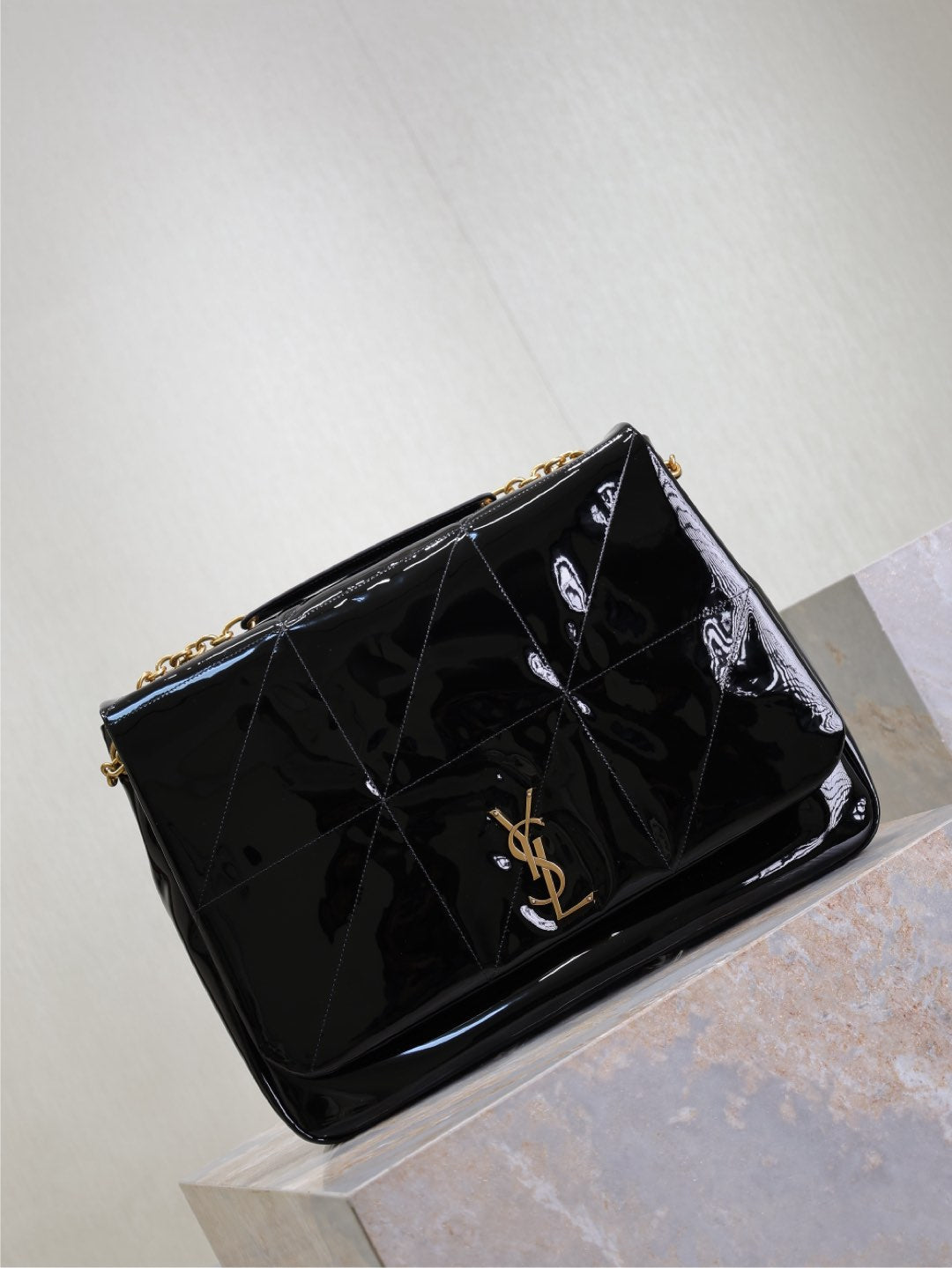 JAMIE 4.3 LARGE BAG 43 IN BLACK PATENT LAMBSKIN GOLD HARDWARE