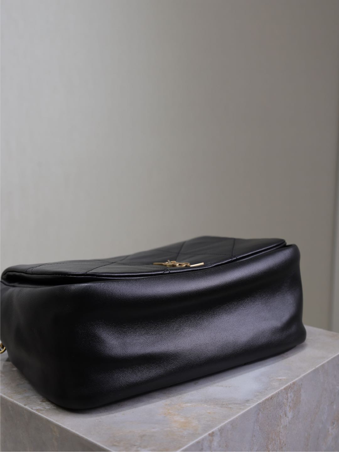 JAMIE 4.3 SMALL BAG 25 IN BLACK LAMBSKIN GOLD HARDWARE