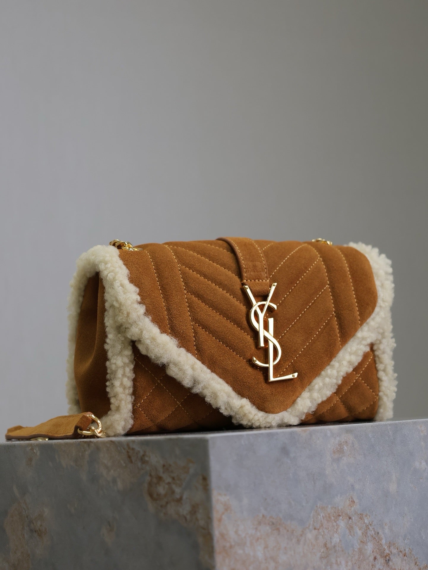 ENVELOPE CHAIN BAG 21 IN BRONZE BROWN SUEDE AND WHITE SHEARLING TRIM GOLD HARDWARE