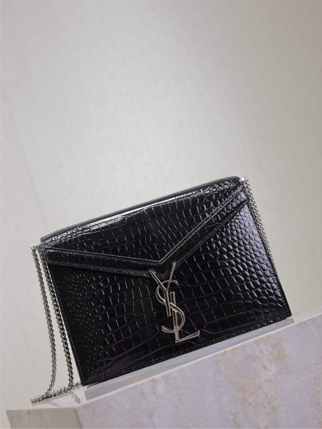 CASSANDRA CHAIN BAG 22 IN BLACK CROCODILE PATTERN CALFSKIN SILVER HARDWARE