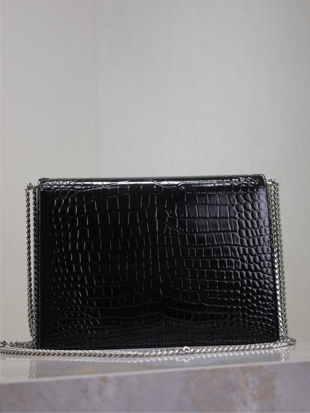 CASSANDRA CHAIN BAG 22 IN BLACK CROCODILE PATTERN CALFSKIN SILVER HARDWARE