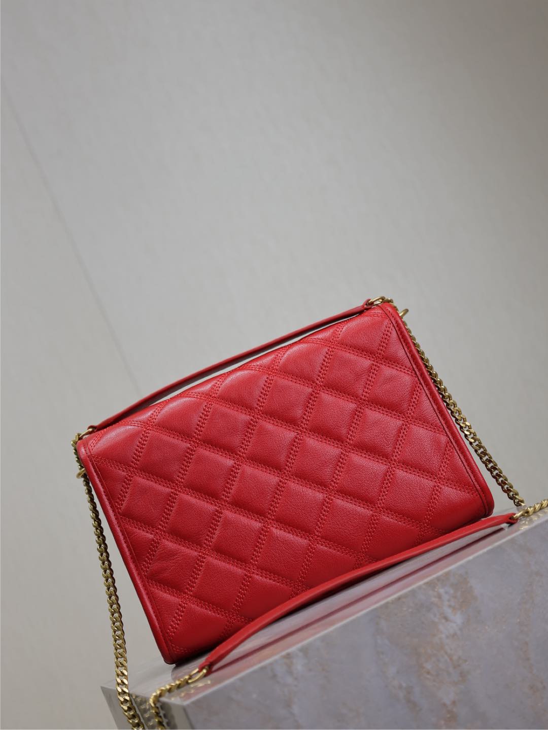 BECKY 25 IN RED QUILTED LAMBSKIN GOLD HARDWARE