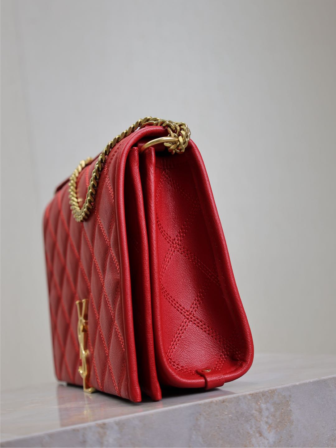 BECKY 25 IN RED QUILTED LAMBSKIN GOLD HARDWARE