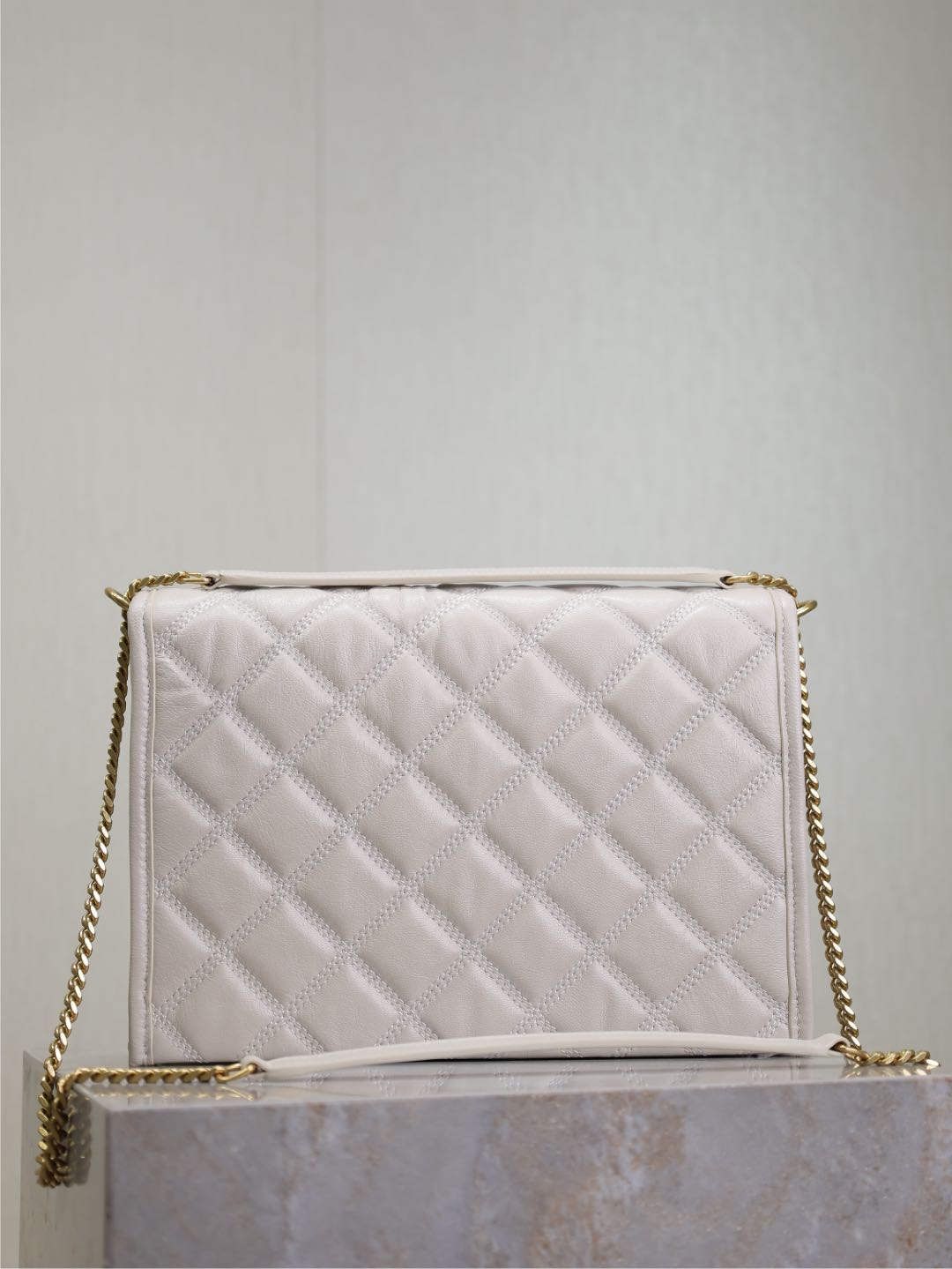 BECKY 26 IN WHITE QUILTED LAMBSKIN GOLD HARDWARE