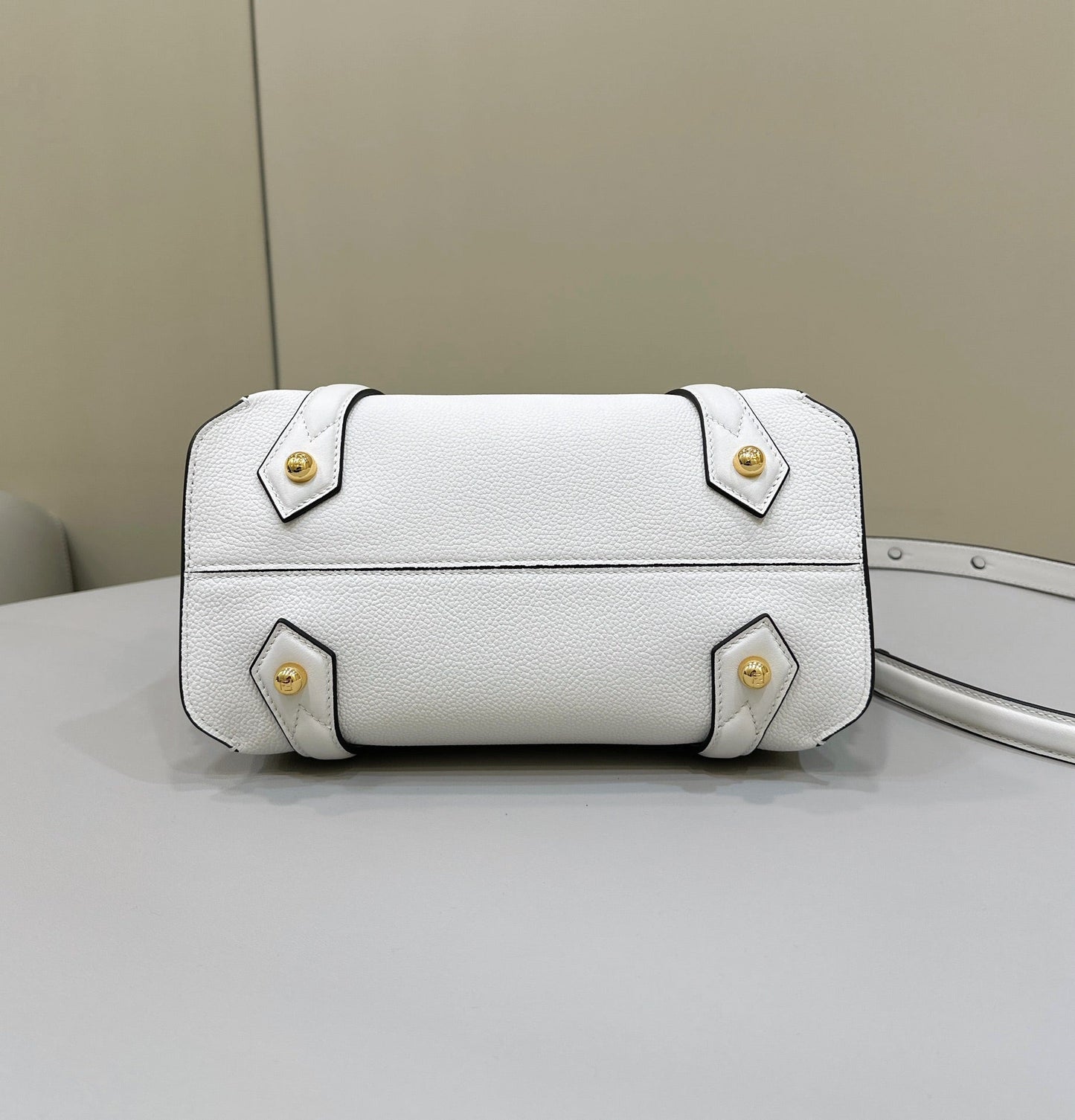 FENDI 27 BAG IN WHITE CALFSKIN WITH GOLD HARDWARE