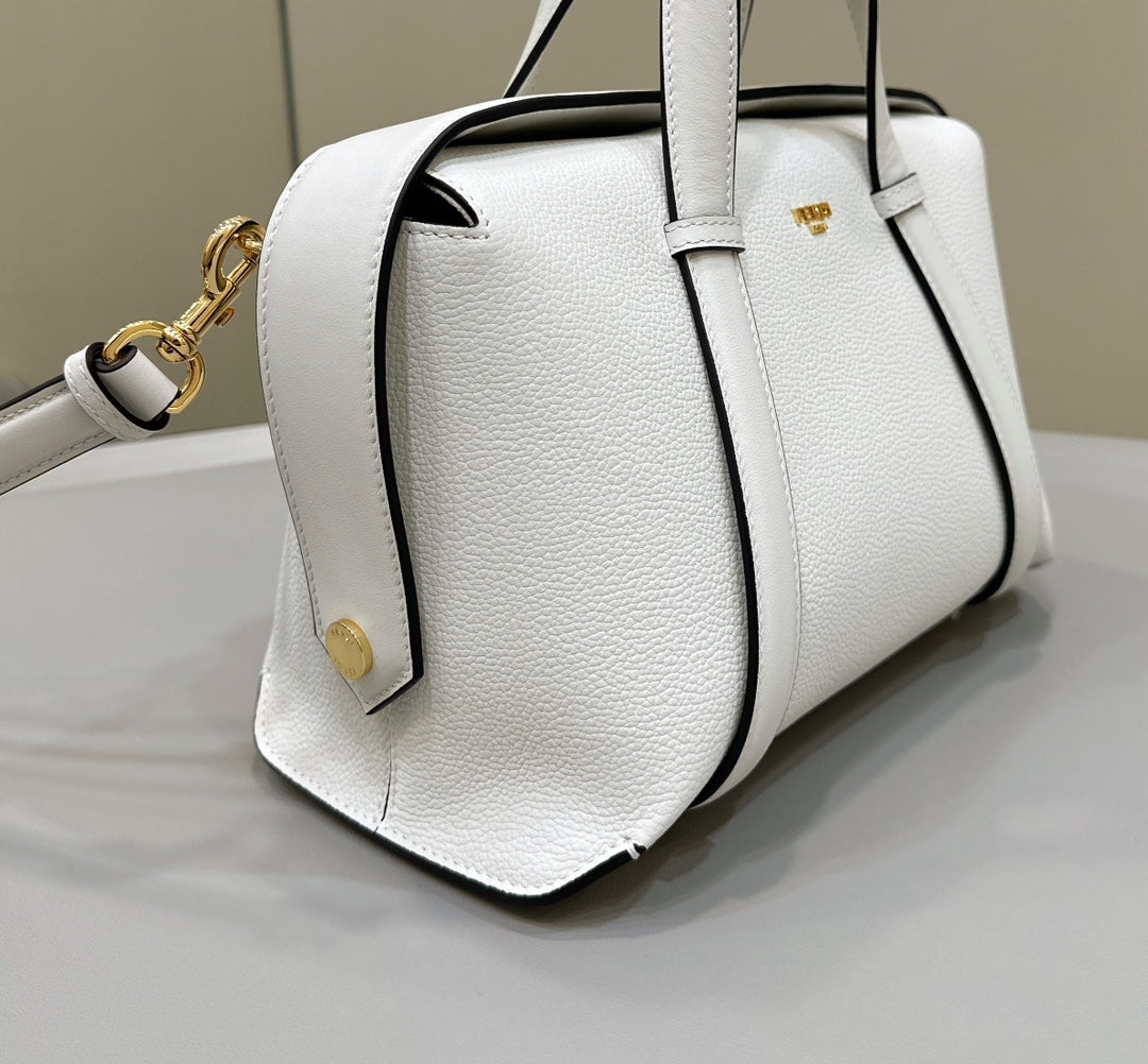 FENDI 27 BAG IN WHITE CALFSKIN WITH GOLD HARDWARE