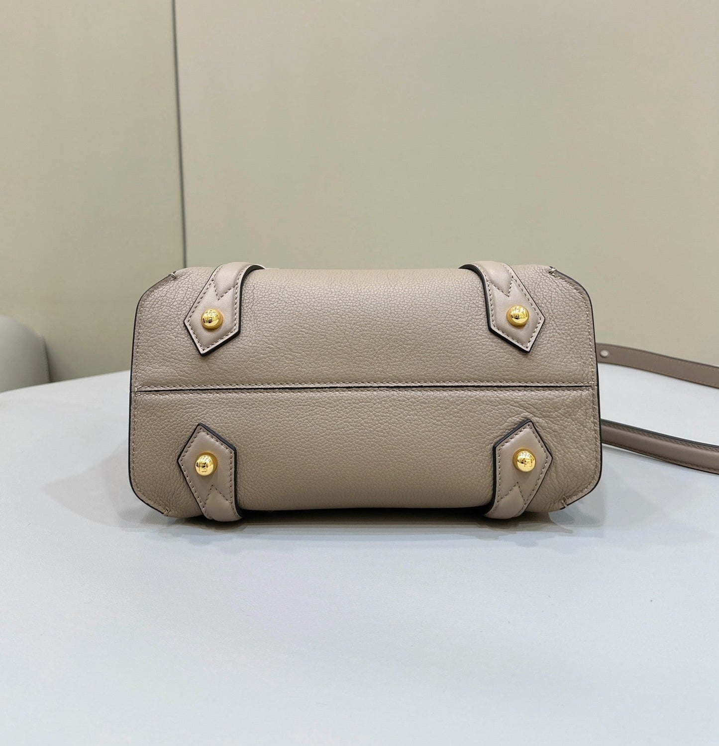 FENDI 27 BAG IN TAN BROWN CALFSKIN WITH GOLD HARDWARE